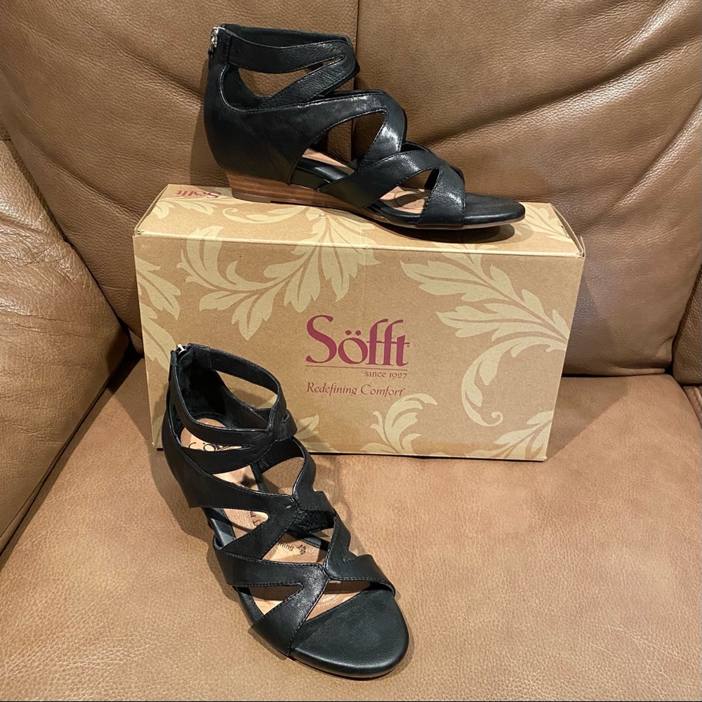 Sofft Regan Black Leather Sandals, Size 7.5